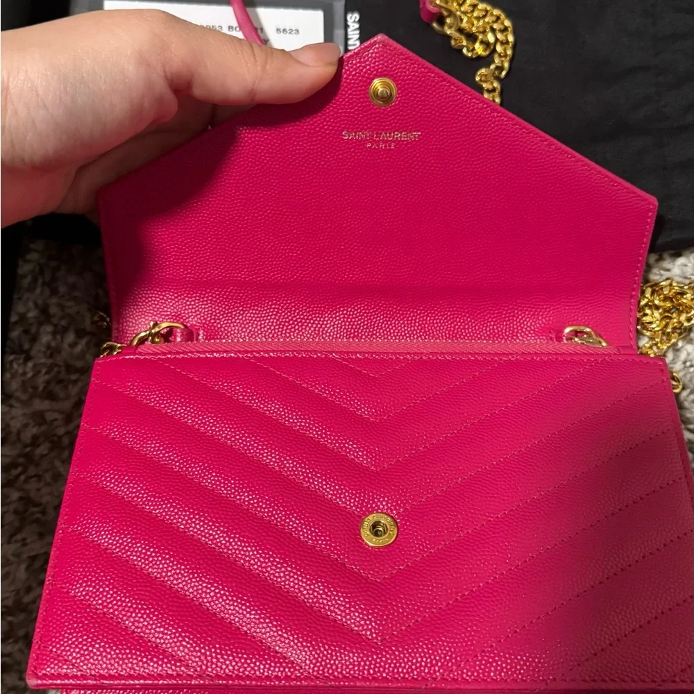 ❌SOLD❌Saint Laurent Grain De Poudre Cassandre Envelope Wallet on Chain crossbody - Picture 7 of 16